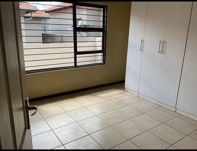 3 BEDROOM FREEHOLD FOR SALE IN SAGEWOOD